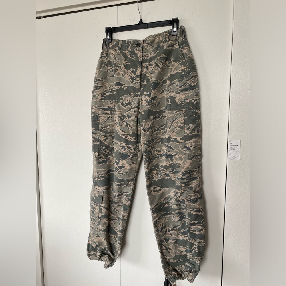 US Air Force Digital Camo Cargo Pants Womens Size 8 Tactical Combat Utility USAF - Picture 4 of 11